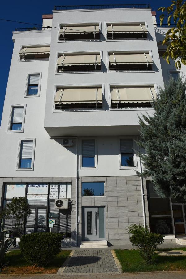 Click Apartments - Тирана Экстерьер фото
